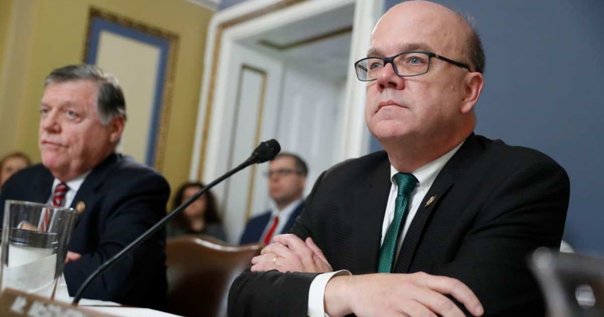  Ranking member Rep. Tom Cole (R-OK) (L) gives his opening statement during a House Rules Committee hearing on the impeachment against President Donald Trump (Cover image source: Getty Images/Photo by Andrew Harnik-Pool)