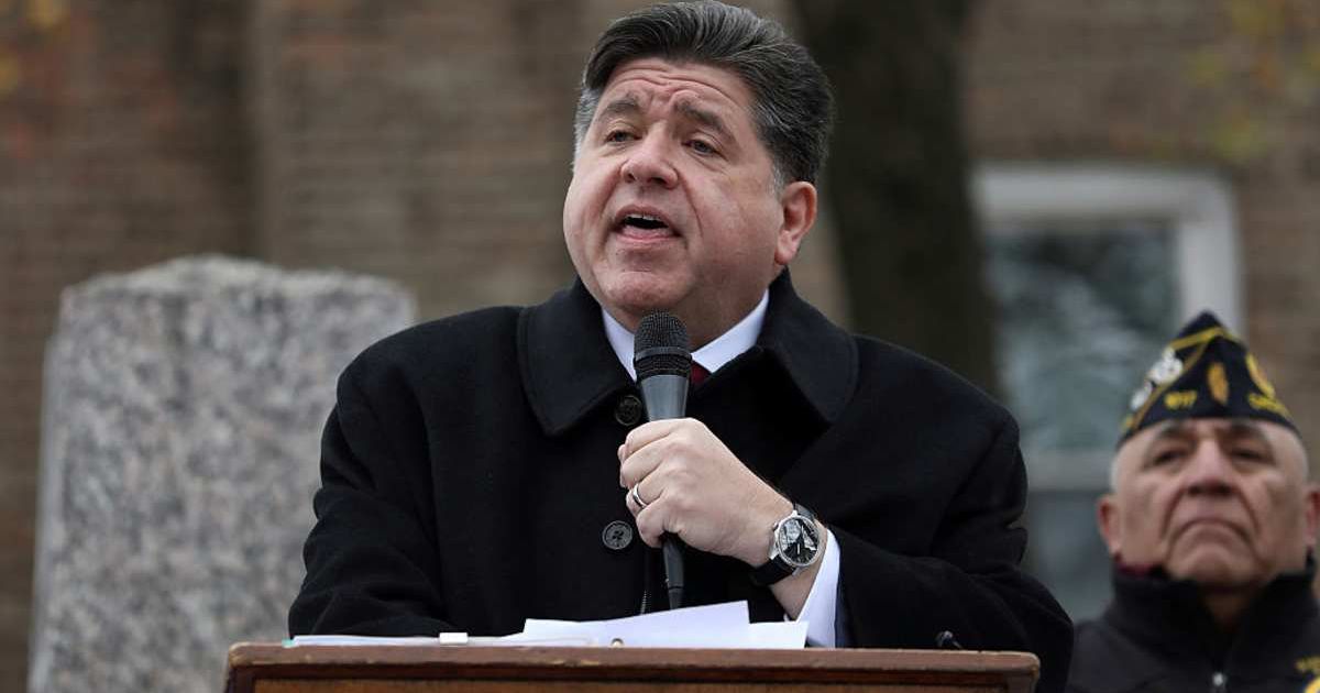 Illinois Gov. J.B. Pritzker delivers a short speech during a Veterans Day ceremony (Cover Image Source: Getty Images | Photo by Abel Uribe)
