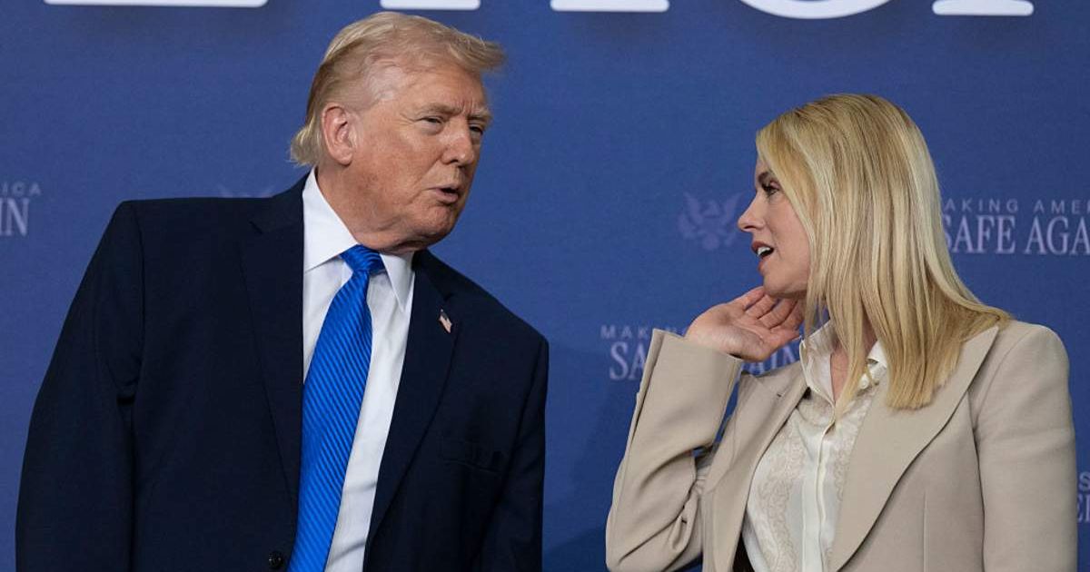 President Donald Trump interacts with former Attorney General Pam Bondi. (Cover Image Source: Getty Images | Photo by Roberto Schmidt)