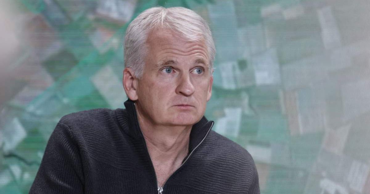 Historian Timothy Snyder at the 18th meeting of the Yalta European Strategy “The Future is Decided in Ukraine” (Cover Image Source: Getty Images |Photo by Yan Dobronosov)