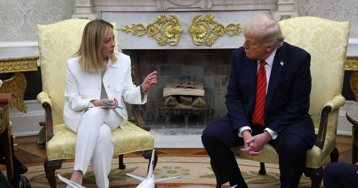 U.S. President Donald Trump meets with Italian Prime Minister Giorgia Meloni in the Oval Office at the White House on April 17, 2025 in Washington, DC (Cover Image Source: Getty Images | Photo by Win McNamee)
