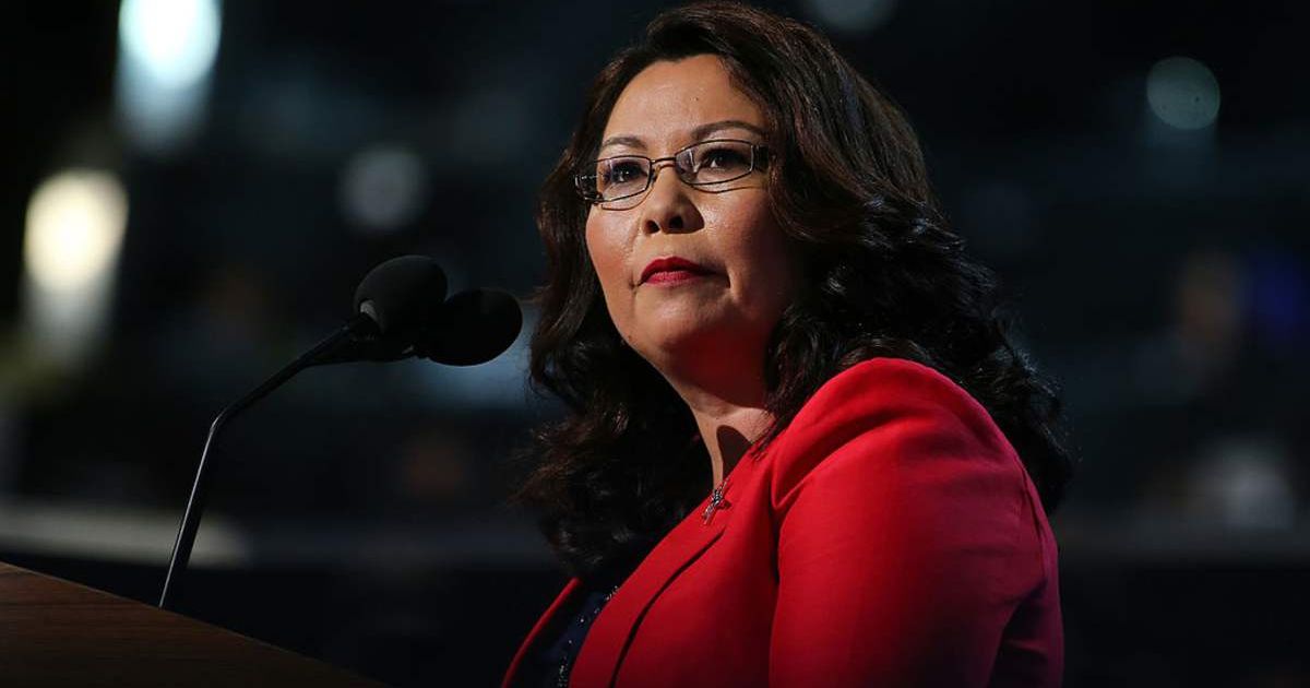 Tammy Duckworth speaks during day one of the Democratic National Convention (Cover image source: Getty Images/Photo by Joe Raedle)