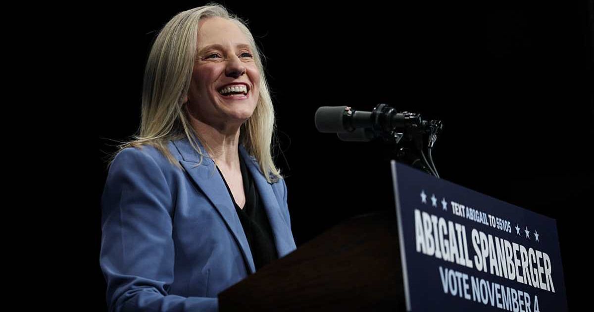 Virginia Democratic Governor Abigail Spanberger speaks during a campaign rally (Cover Image Source: Getty Images | Photo by Win McNamee)