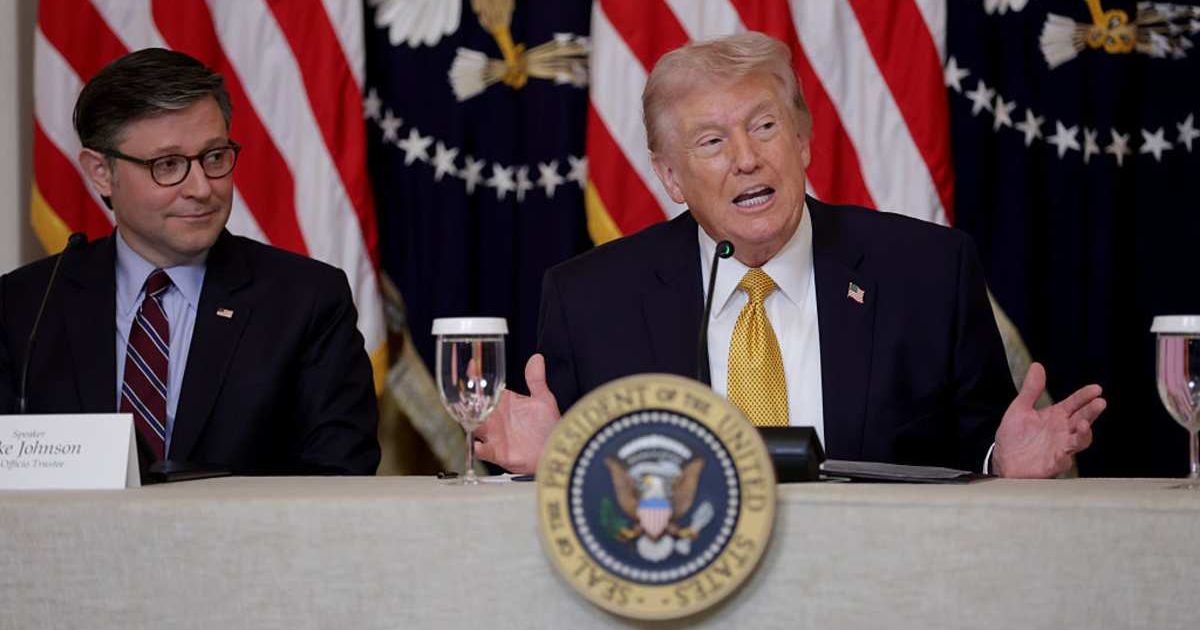 U.S. President Donald Trump sits with U.S. Speaker of the House Mike Johnson. (Cover Image Source: Getty Images | Photo by Alex Wong)