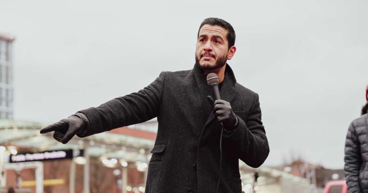 Michigan Senate candidate Dr. Abdul El-Sayed speaks at a rally (Cover Image Source: X | @AbdulElSayed)