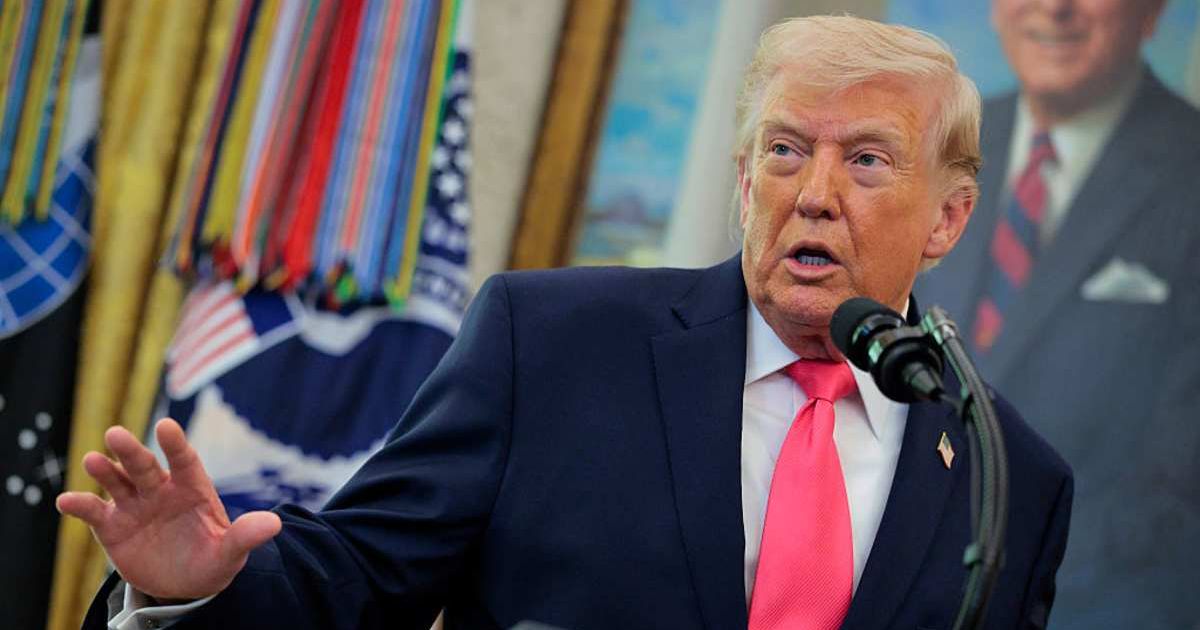 President Donald Trump claimed that Washington had won the Iran war during a ceremony for newly sworn-in U.S. Secretary of the Department of Homeland Security Markwayne Mullin (Cover Image Source: Getty Images | Photo by Chip Somodevilla)