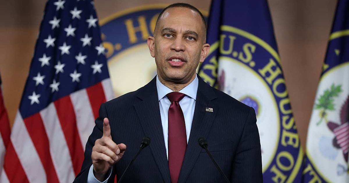 House Minority Leader Hakeem Jeffries (D-NY) speaks at a news conference at the U.S. Capitol (Cover Image Source: Getty Images | Photo by Kevin Dietsch)