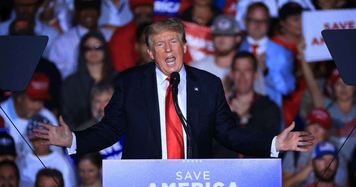 U.S. President Donald Trump addresses supporters during a "Save America" rally (Cover Image Source: Getty Images | Photo by Chip Somodevilla)