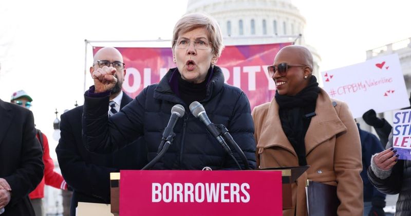 'This is corruption': Elizabeth Warren slams Donald Trump's $1.7 billion 'slush fund'