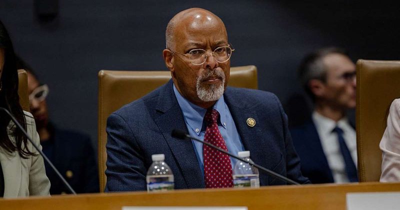'Constitution doesn't permit bribery': Rep. Glen Ivey presses Tod Blanche over Trump's pardons