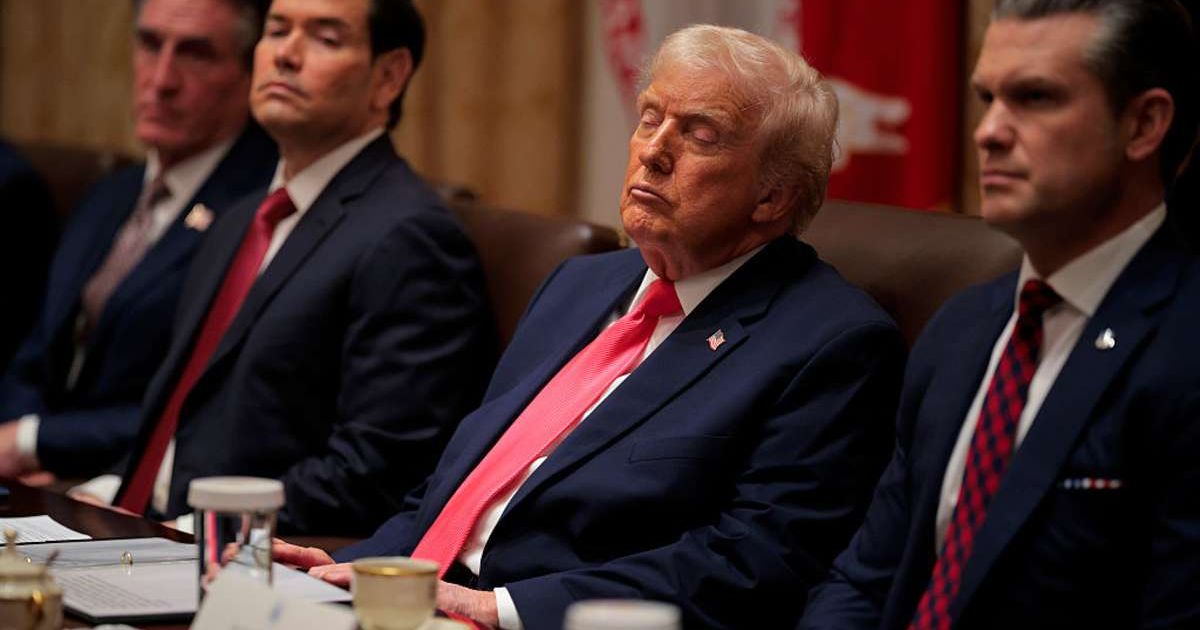President Donald Trump appears to be asleep at a meeting in the Cabinet Room of the White House. (Image Source: Cover Image source: Getty Images | Photo by Chip Somodevilla)