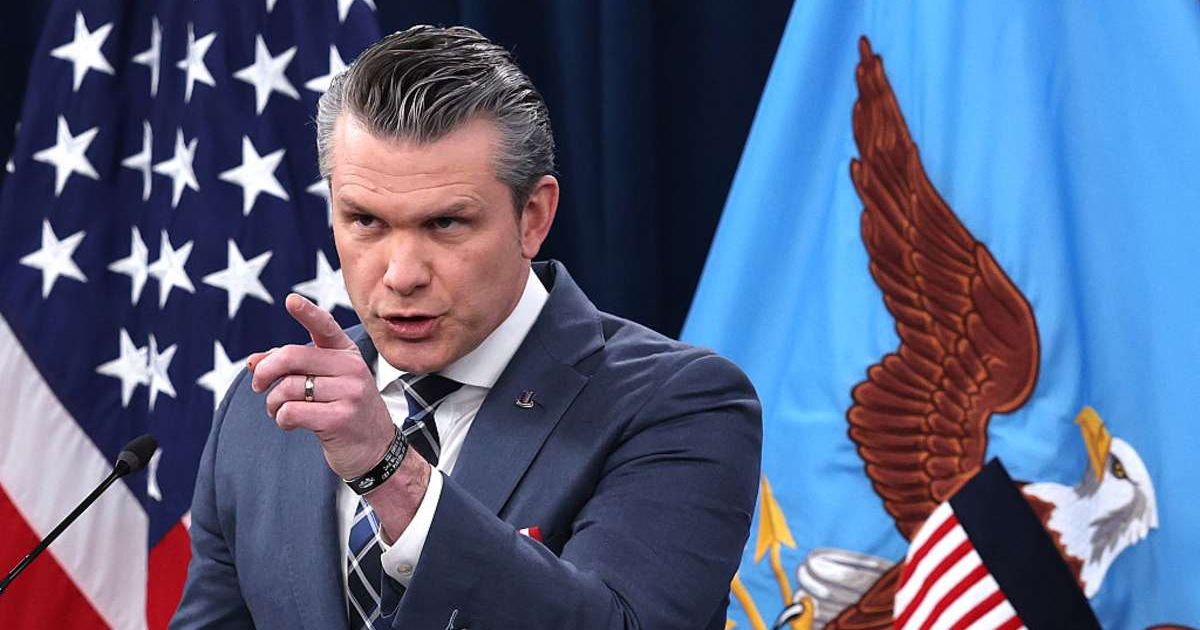  Secretary of War Pete Hegseth during a press briefing on the Iran war at the Pentagon (Cover Image Source: Getty Images | Photo by Win McNamee)