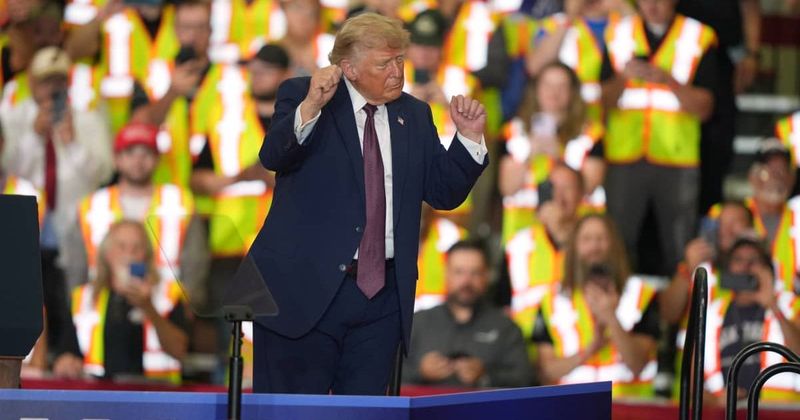 Trump gets sobering response to his 'Who did not vote for me?' question at Pennsylvania rally