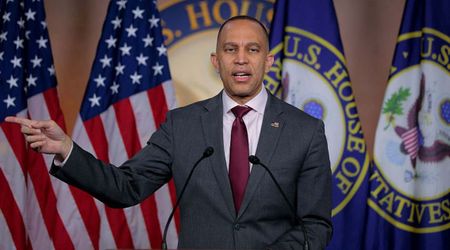 'Submit letter of resignation': Hakeem Jeffries blasts Pete Hegseth over $80 billion Iran War ask