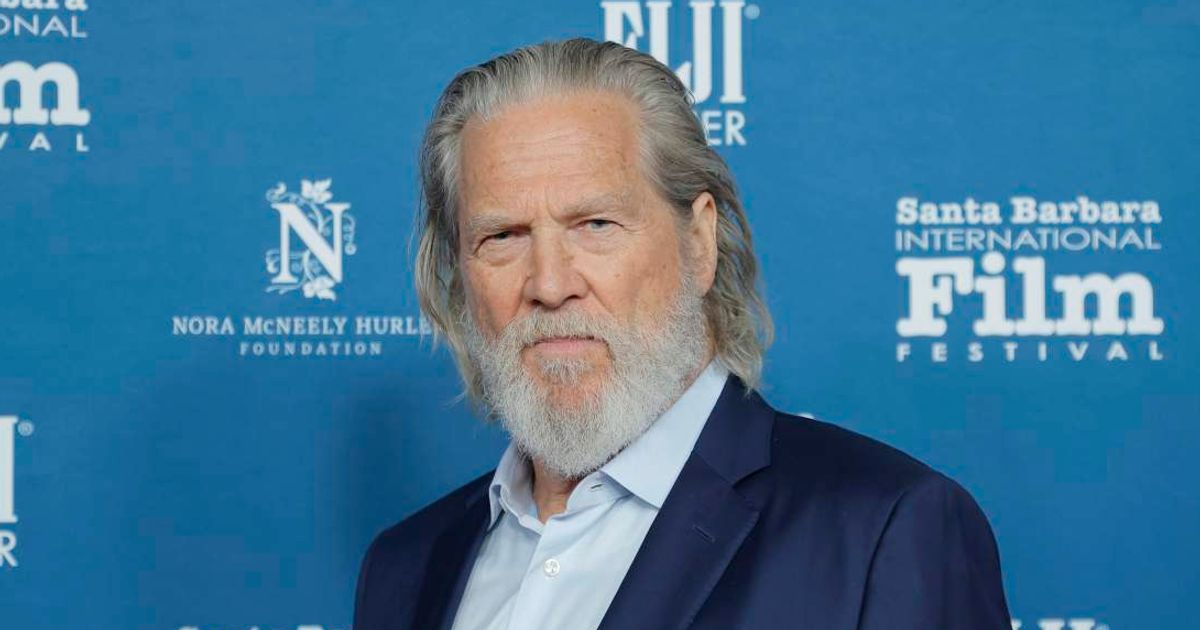 Jeff Bridges attends the American Riviera Award Tribute in Santa Barbara, California (Cover Image Source: Getty Images | Photo by Tibrina Hobson)