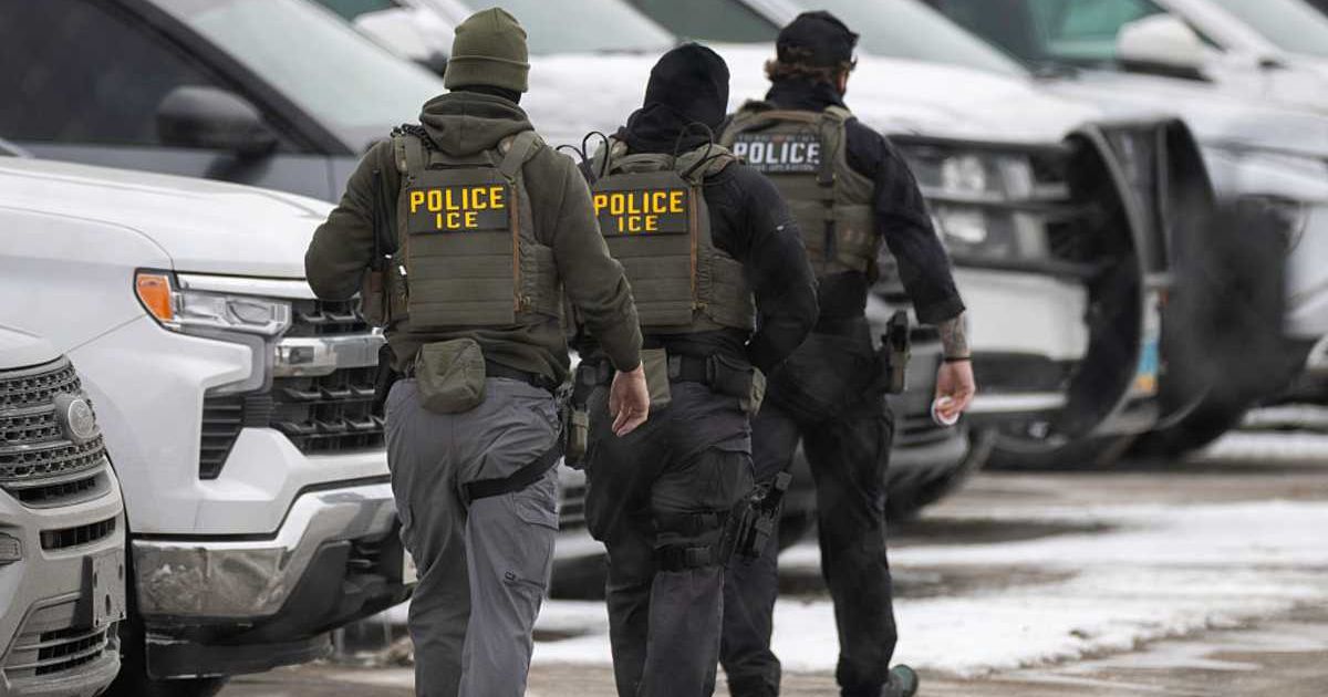 Representative image of ICE agents.  (Cover Image Source: Getty Images | Photo by John Moore)