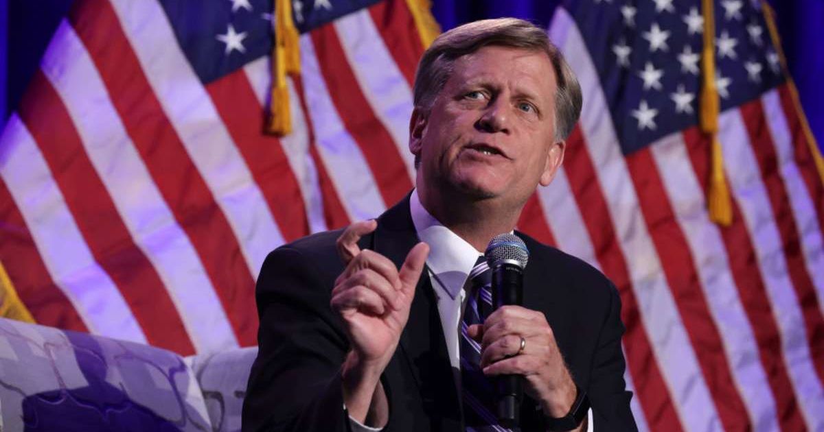 Former U.S. Ambassador to Russia Michael McFaul speaks during a panel discussion at a dinner of the 2022 House Democratic Caucus Issues Conference (Cover Image Source: Getty Images | Photo by Alex Wong)