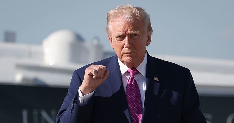 Fox News has an awkward moment airing Trump's 'winning big' boast next to news of dead soldiers
