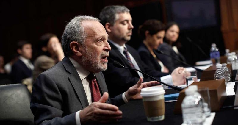 Robert Reich says Trump is becoming a 'fat lame duck' as poll numbers sink