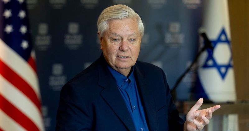 'Would you like that?': Lindsey Graham offers Netanyahu a chance to dictate US policy in Lebanon